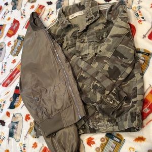 Bundle of two Small jackets Camouflage and green size XS